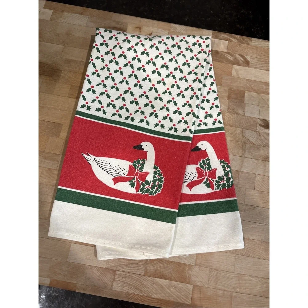 Vintage Christmas Kitchen Towel Geese Goose Cottagecore Grandmacore